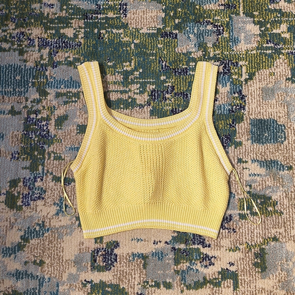 Aeropostale Yellow Knit Crop Top - Picture 1 of 3